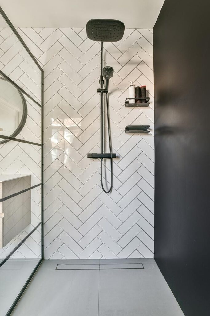 Qué tipo de azulejo es mejor para baño