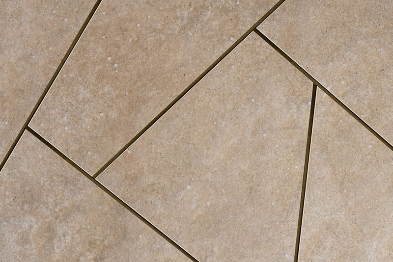 Cómo se limpia el suelo de gres